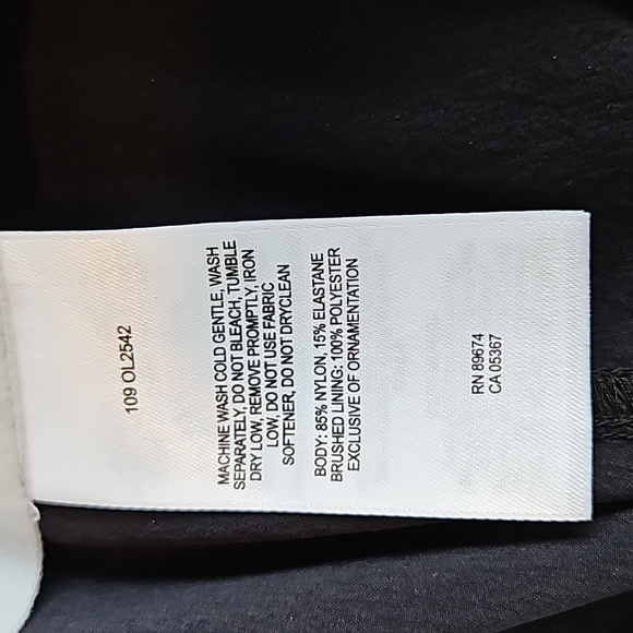 Mountain Hardwear Performance Shorts - Picture 7 of 10